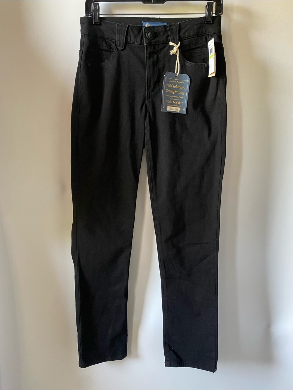 NWT Democracy Absolution Black Straight Leg Jeans Women’s Size 4